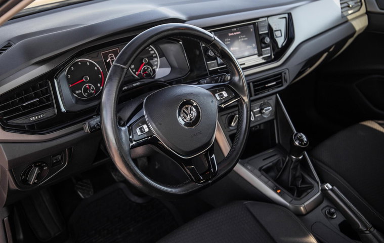 Vehicle Image 19