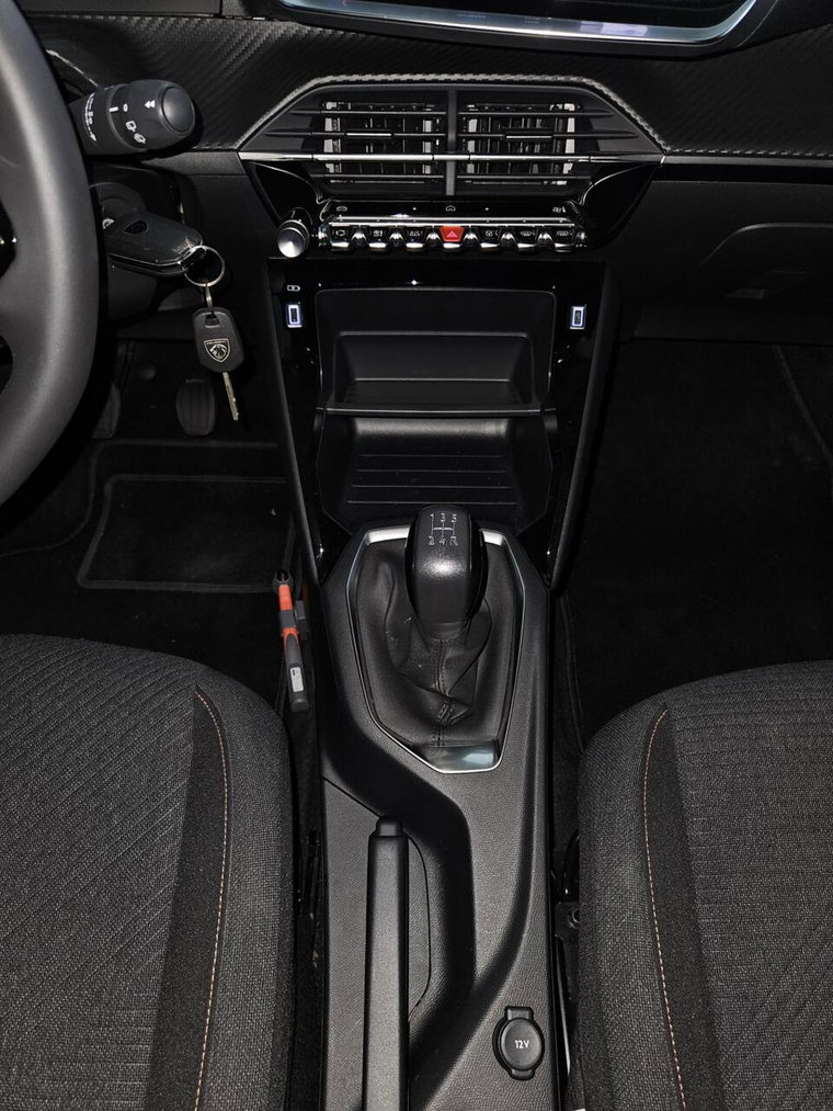 Vehicle Image 22