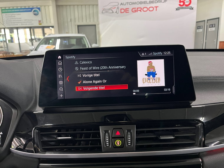 Vehicle Image 35