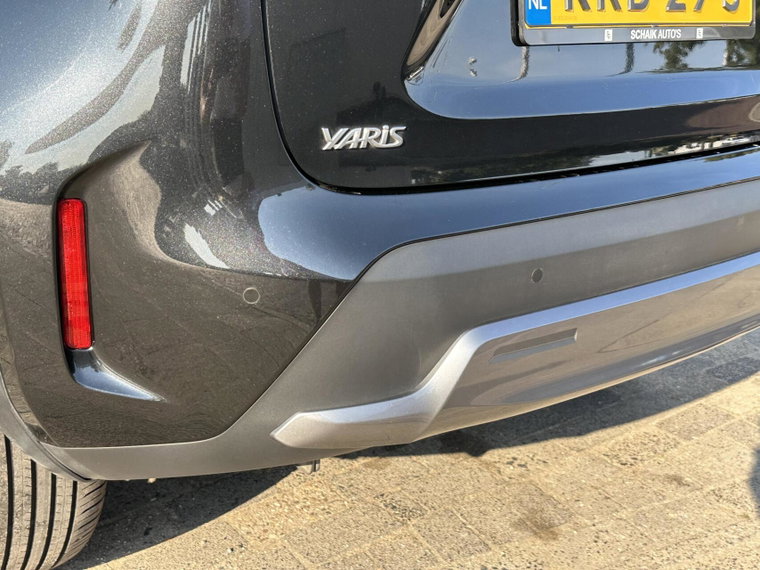 Vehicle Image 25
