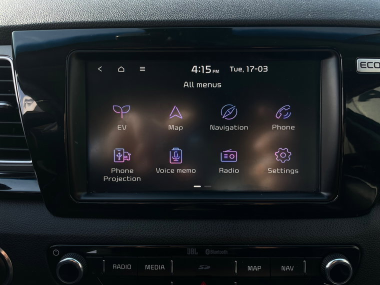 Vehicle Image 25
