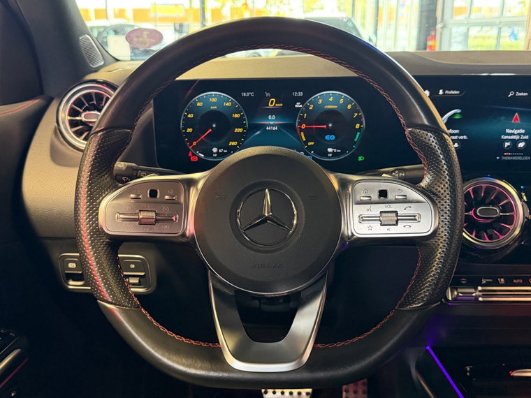 Vehicle Image 26