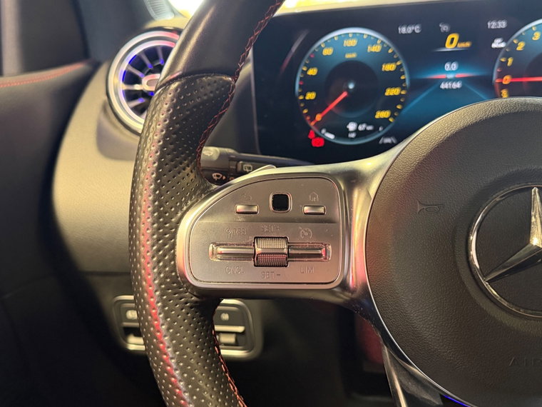 Vehicle Image 28