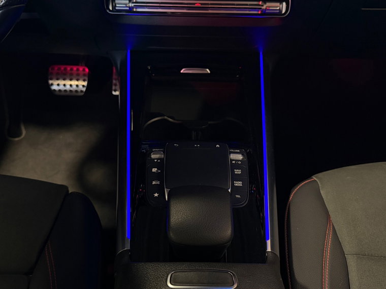 Vehicle Image 33