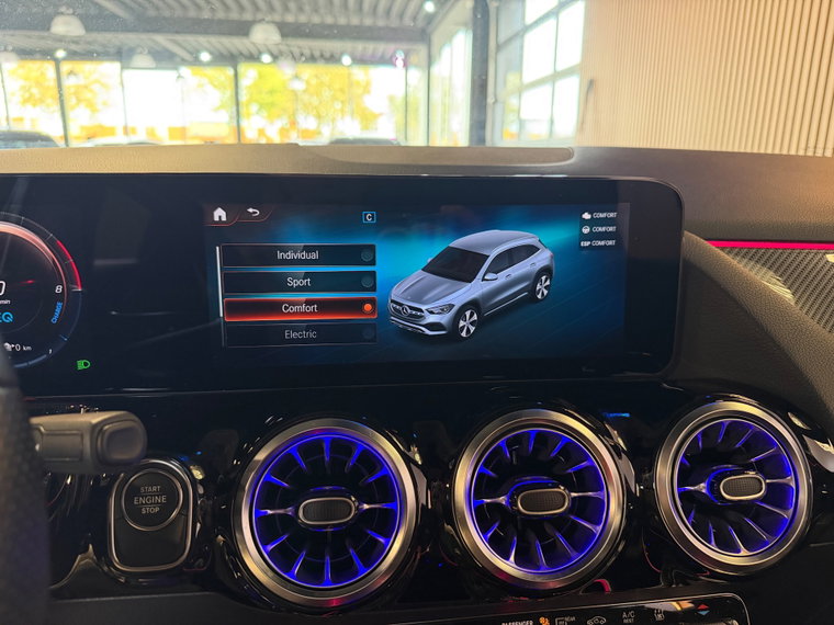 Vehicle Image 38