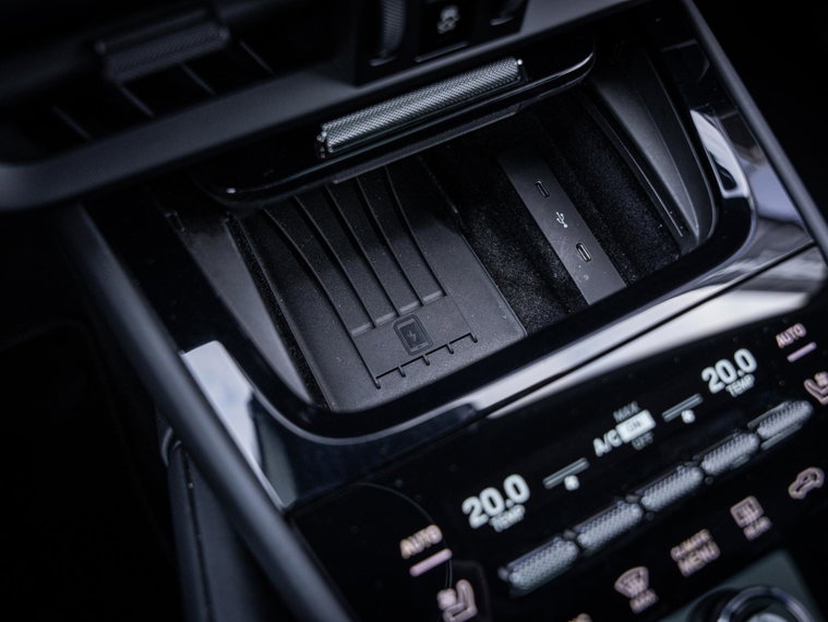 Vehicle Image 35