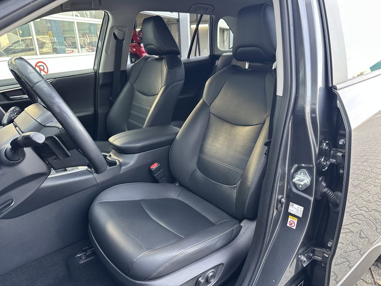 Vehicle Image 22