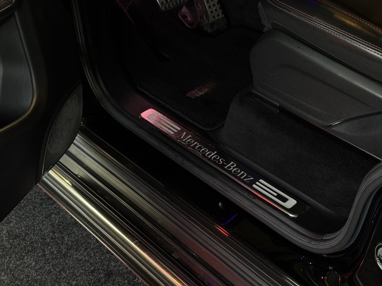 Vehicle Image 32