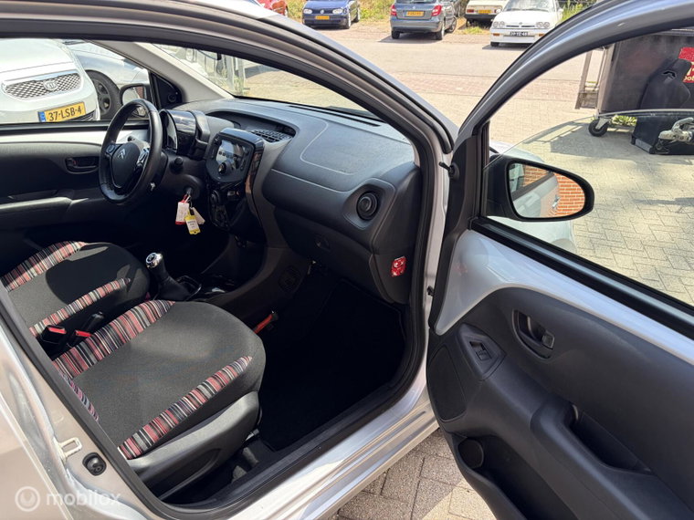 Vehicle Image 15