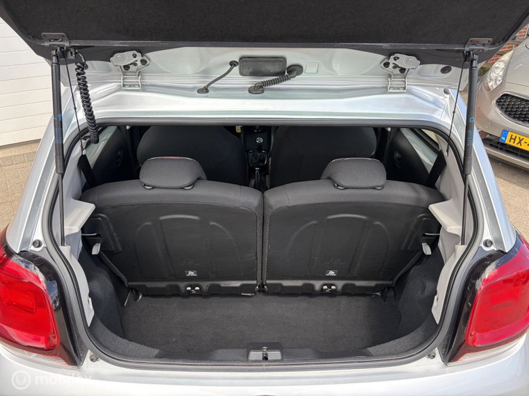 Vehicle Image 23