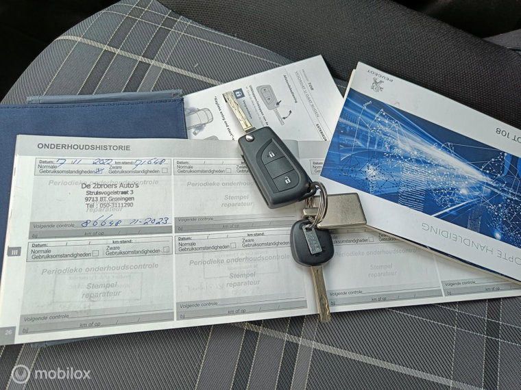 Vehicle Image 21