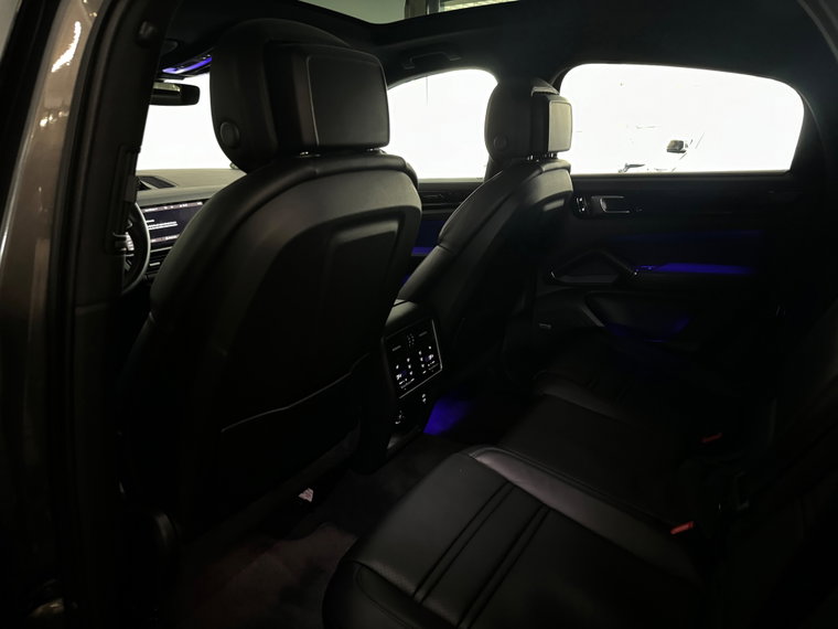 Vehicle Image 39