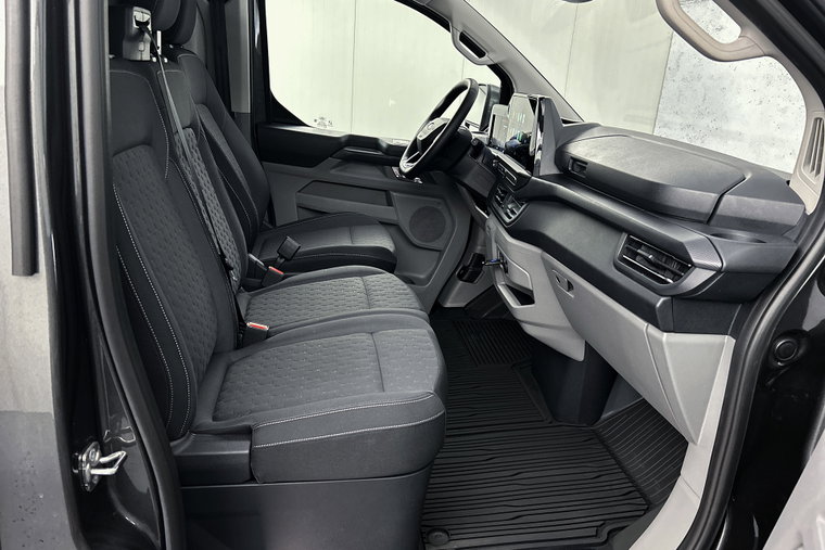 Vehicle Image 22