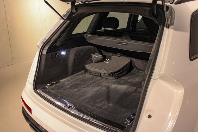 Vehicle Image 21