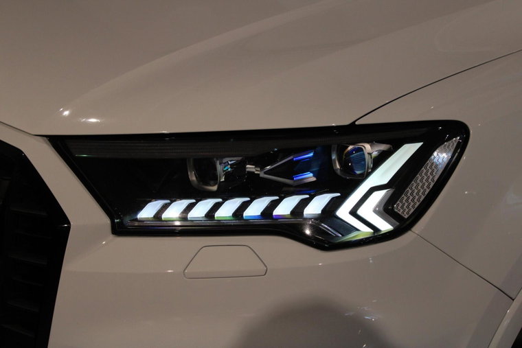 Vehicle Image 43