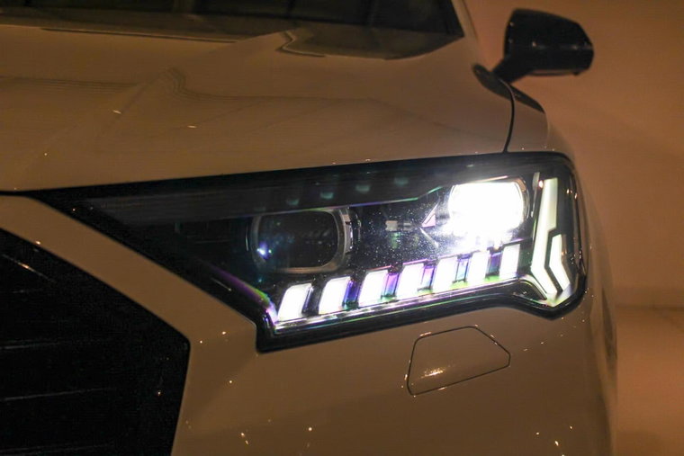 Vehicle Image 9
