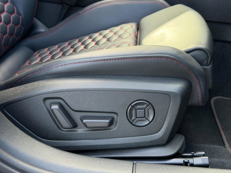 Vehicle Image 38