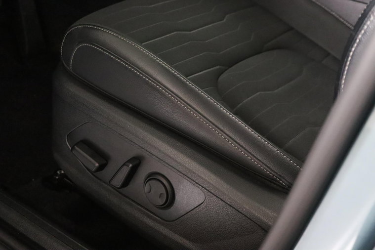 Vehicle Image 49