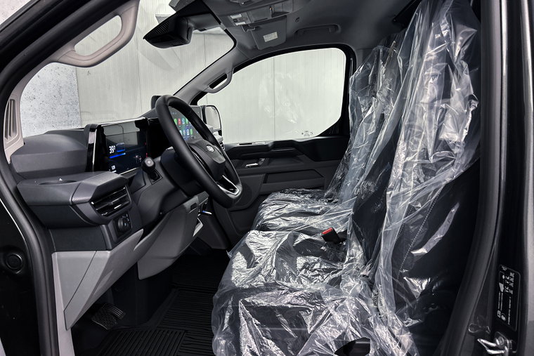 Vehicle Image 21