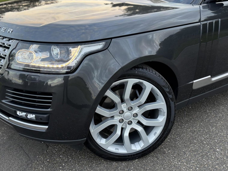 Vehicle Image 25