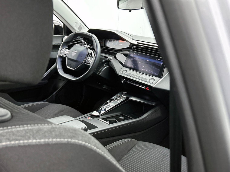 Vehicle Image 23