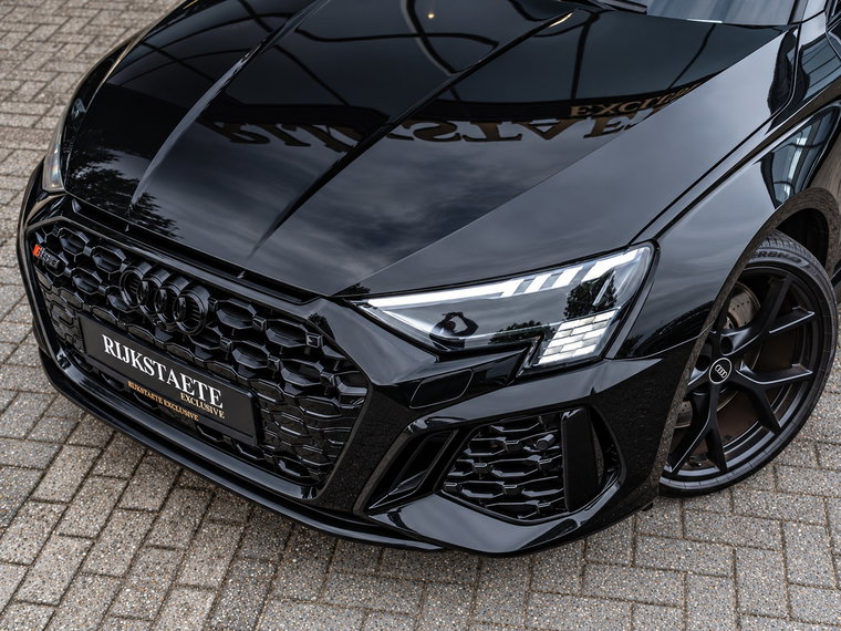 Vehicle Image 43