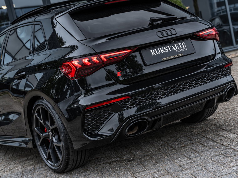 Vehicle Image 45