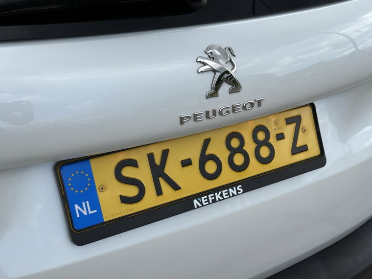 Vehicle Image 24