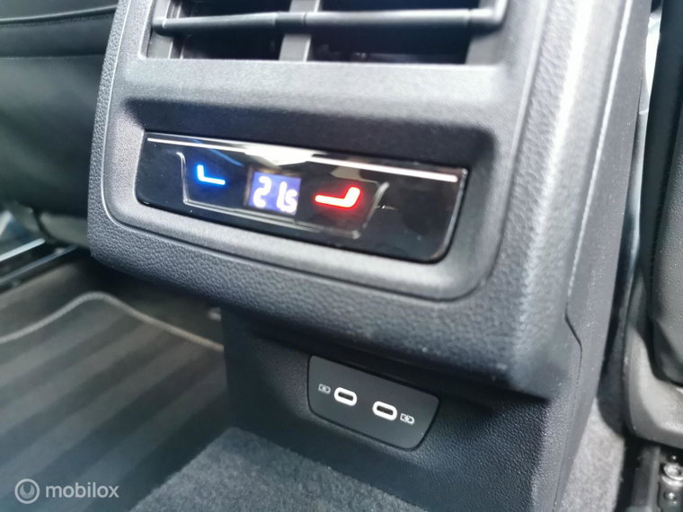 Vehicle Image 42