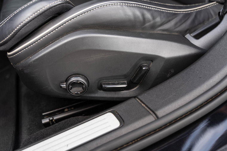 Vehicle Image 21