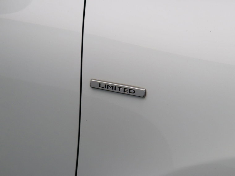 Vehicle Image 40