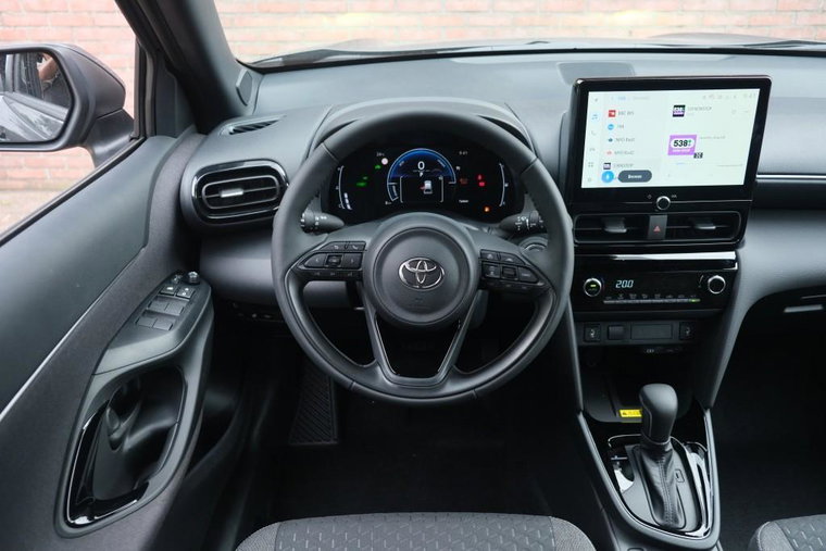 Vehicle Image 13