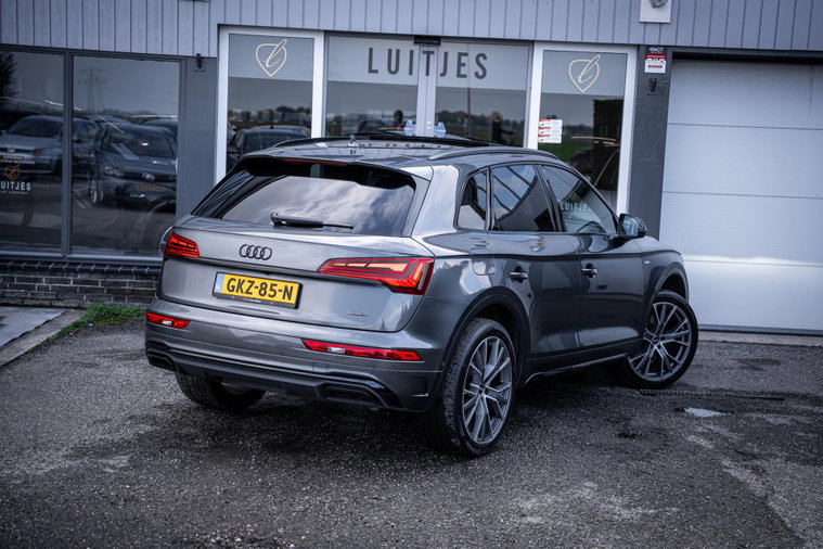 Vehicle Image 21