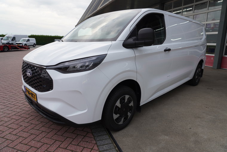 Vehicle Image 8