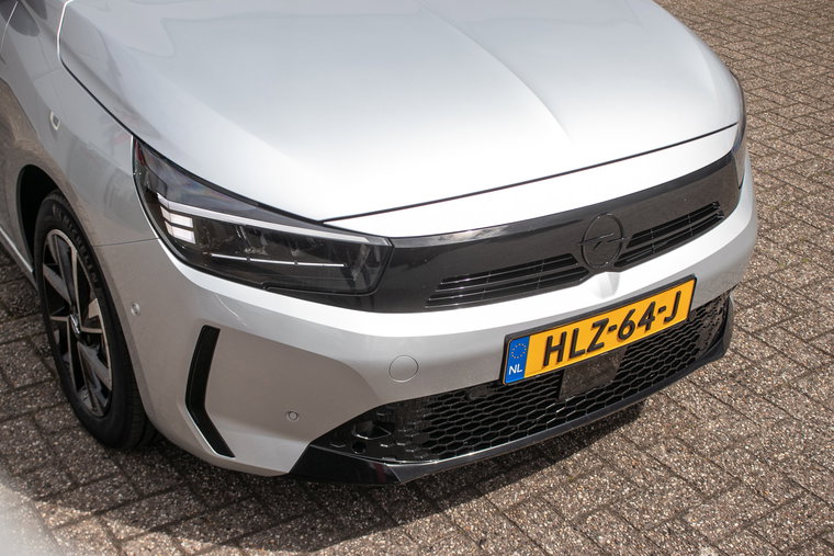 Vehicle Image 25