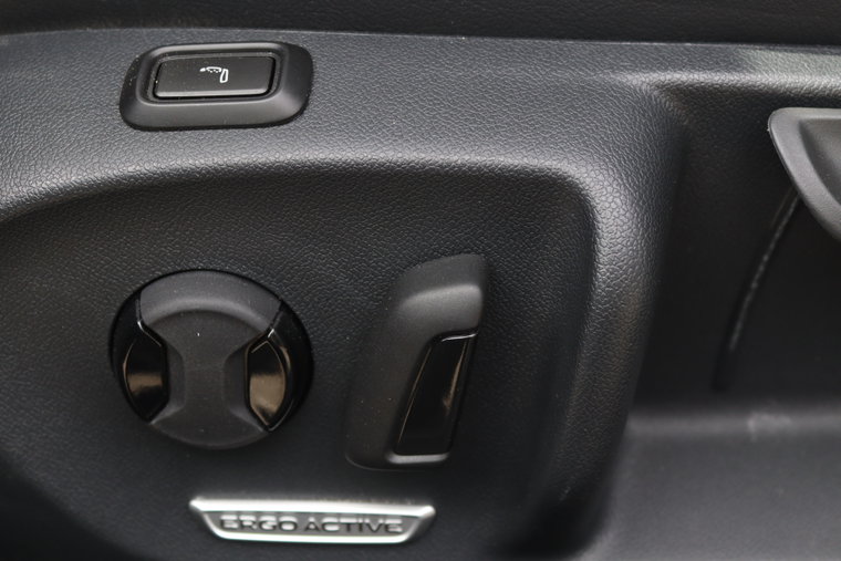 Vehicle Image 33