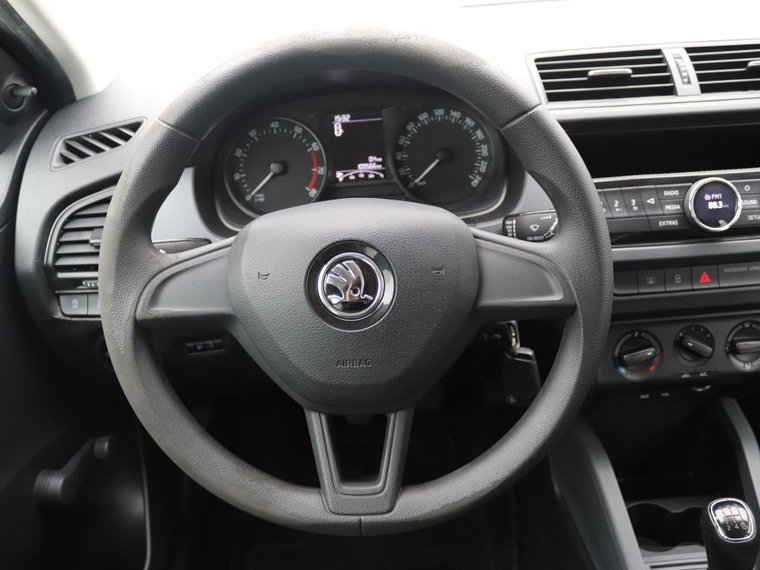Vehicle Image 17