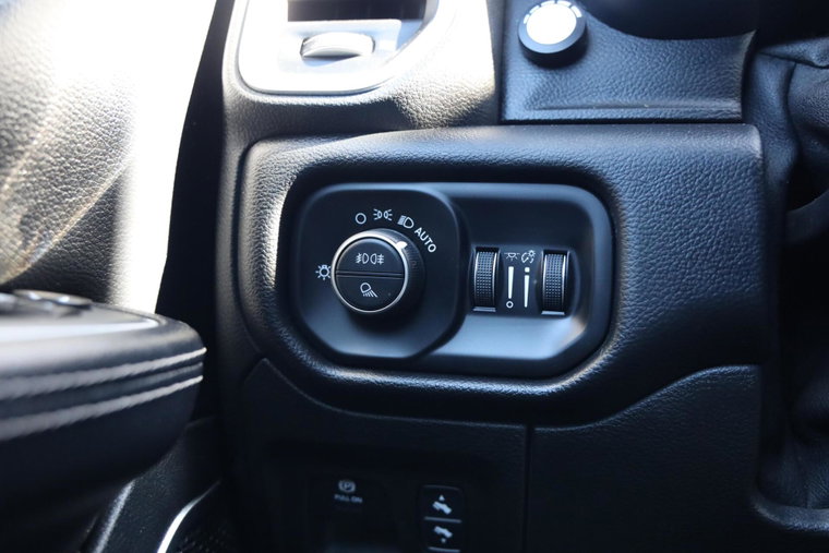 Vehicle Image 22
