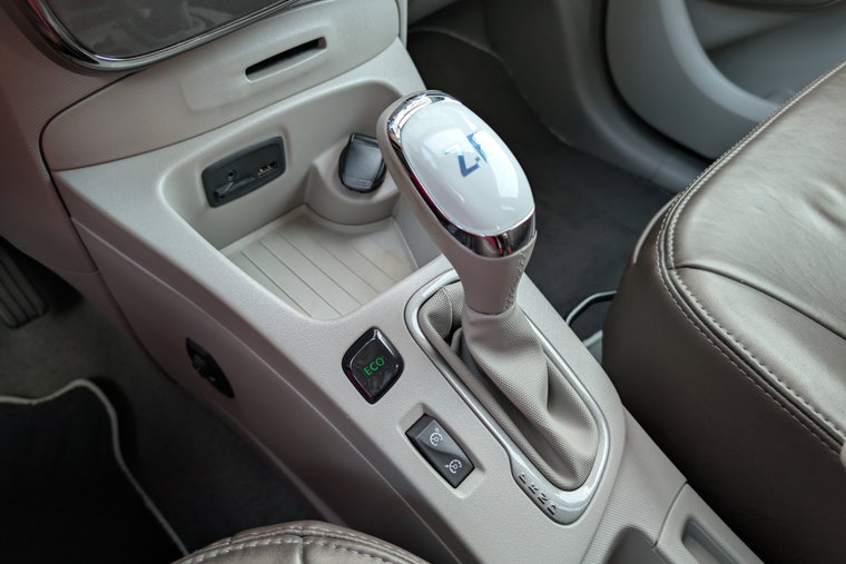 Vehicle Image 38