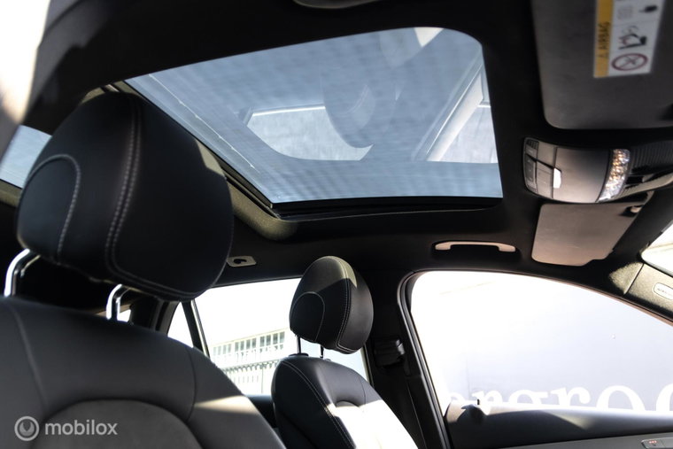 Vehicle Image 33