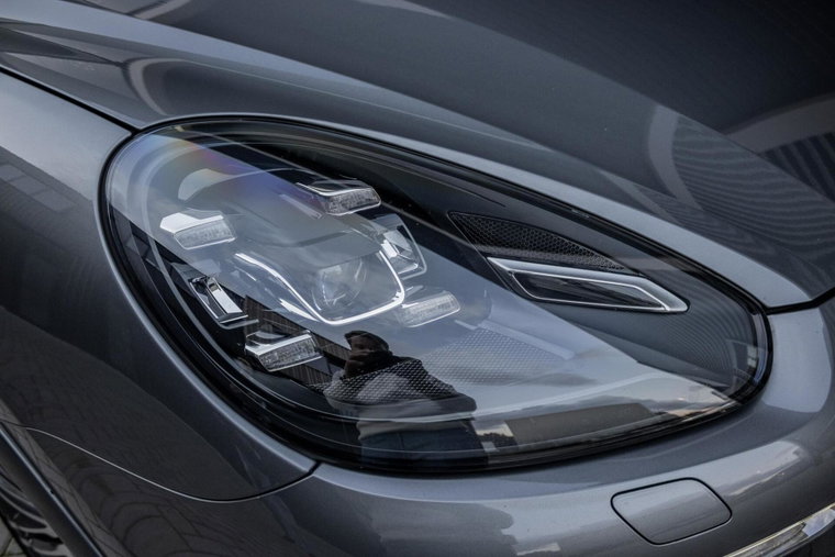 Vehicle Image 11