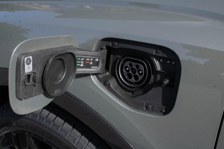 Vehicle Image 12