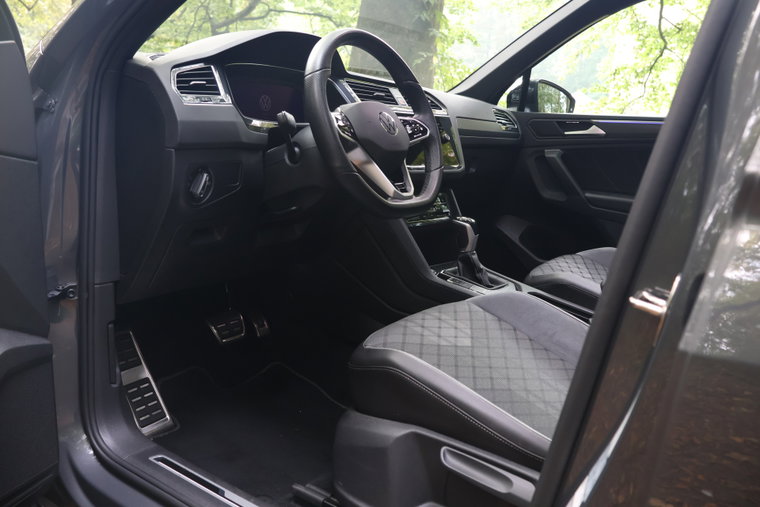 Vehicle Image 28