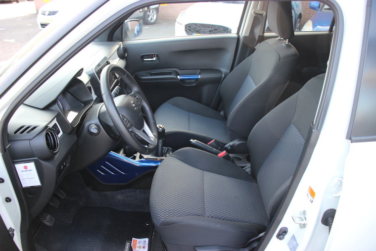Vehicle Image 8