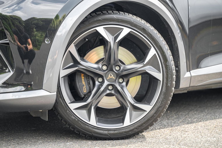Vehicle Image 7