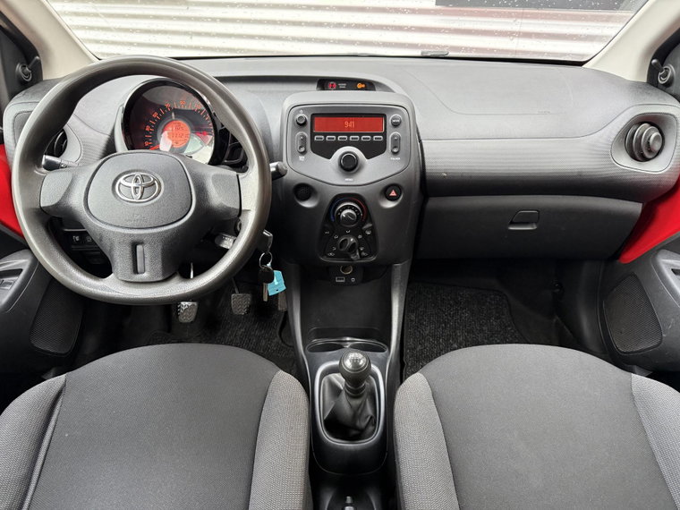 Vehicle Image 12