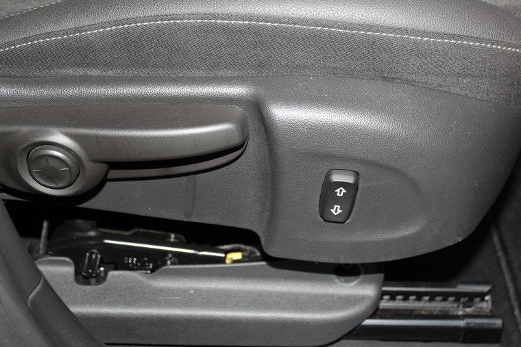 Vehicle Image 36