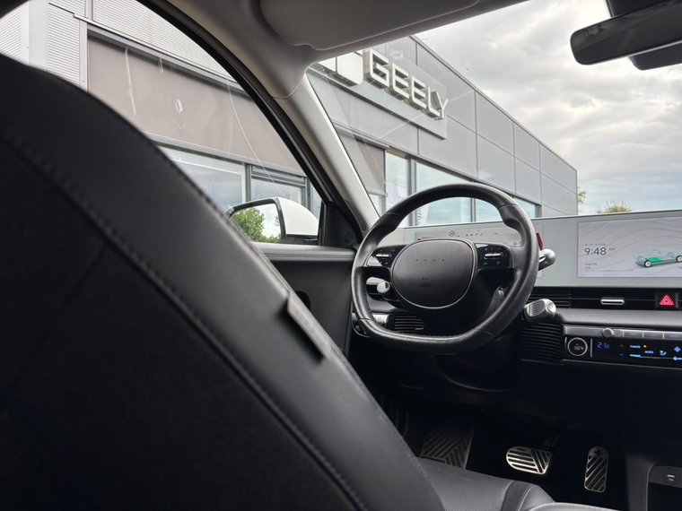 Vehicle Image 22