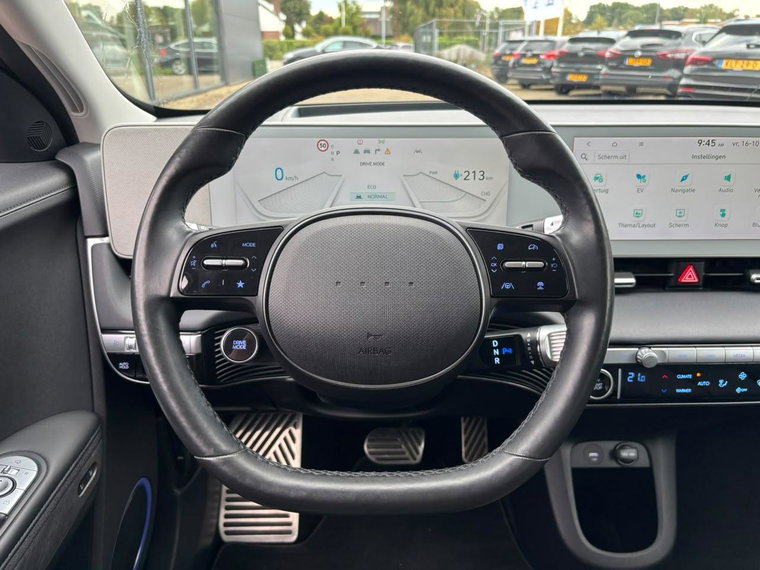 Vehicle Image 23