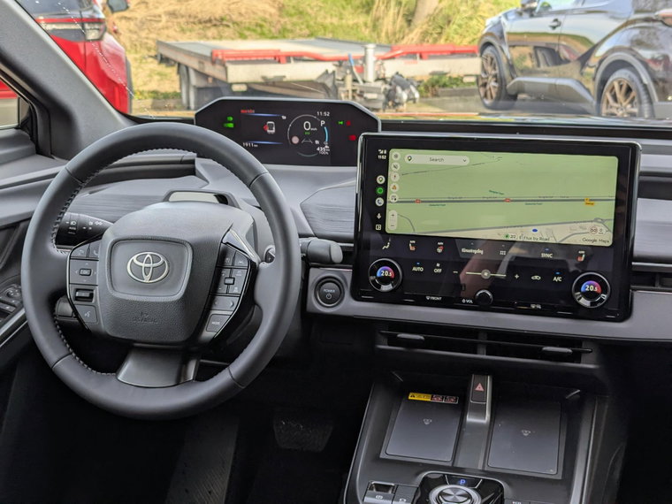 Vehicle Image 16